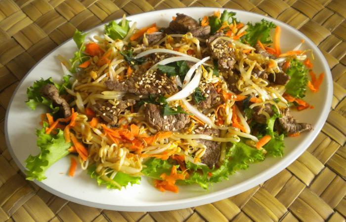 Rgime Dukan (recette minceur) : Salade chinoise au boeuf #dukan https://www.proteinaute.com/recette-salade-chinoise-au-boeuf-10012.html