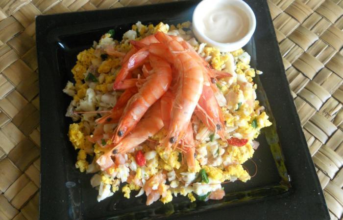 Rgime Dukan (recette minceur) : Salade de poissons au pain de son jaune (curcuma) #dukan https://www.proteinaute.com/recette-salade-de-poissons-au-pain-de-son-jaune-curcuma-10349.html