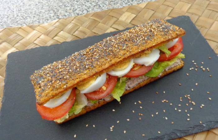 Rgime Dukan (recette minceur) : Sandwich baguette, thon, oeuf, crudits #dukan https://www.proteinaute.com/recette-sandwich-baguette-thon-oeuf-crudites-11530.html