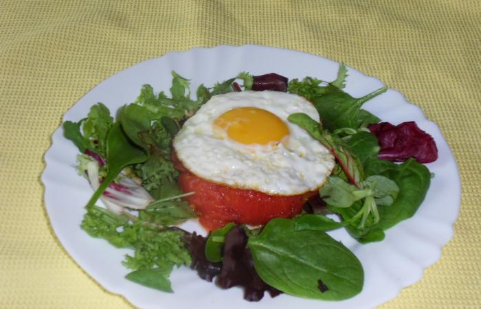 Rgime Dukan (recette minceur) : Oeuf au plat sur rondelle de tomate #dukan https://www.proteinaute.com/recette-oeuf-au-plat-sur-rondelle-de-tomate-11613.html
