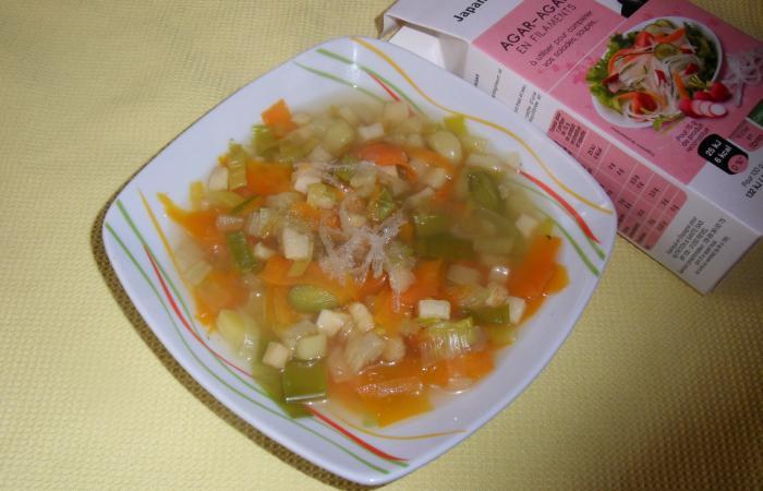 Rgime Dukan (recette minceur) : Soupe minestrone  l'agar-agar #dukan https://www.proteinaute.com/recette-soupe-minestrone-a-l-agar-agar-12470.html