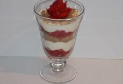 Recette Dukan : Trifle fraise/pistache et noisette