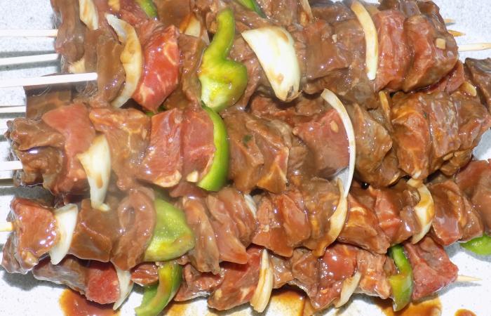Rgime Dukan (recette minceur) : Brochettes de boeuf sauce barbecue #dukan https://www.proteinaute.com/recette-brochettes-de-boeuf-sauce-barbecue-13377.html
