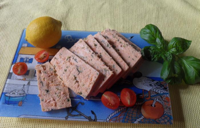 Rgime Dukan (recette minceur) : Terrine de saumon au wakam #dukan https://www.proteinaute.com/recette-terrine-de-saumon-au-wakame-13437.html