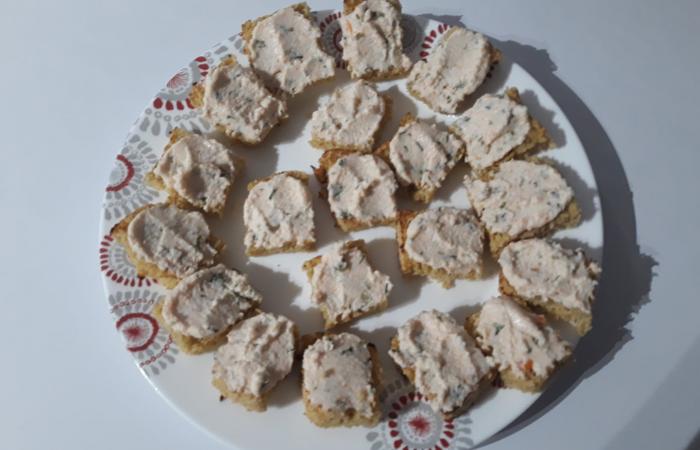 Rgime Dukan (recette minceur) : Toasts de pain de mie  la crme de surimi #dukan https://www.proteinaute.com/recette-toasts-de-pain-de-mie-a-la-creme-de-surimi-13896.html