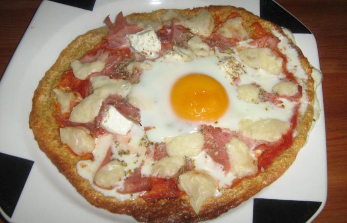 Rgime Dukan (recette minceur) : Pizza dudu  l'oeuf #dukan https://www.proteinaute.com/recette-pizza-dudu-a-l-oeuf-367.html