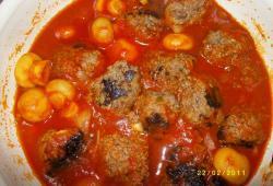 Recette Dukan : Boulettes aux trois viandes  la sauce tomate et champignons entiers