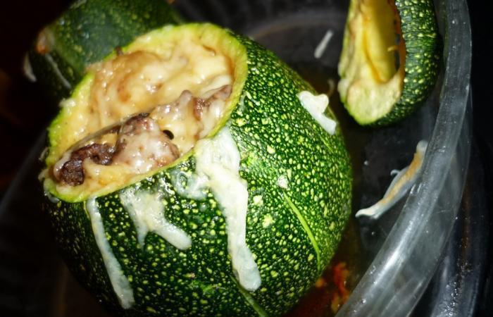 Courgettes rondes farcies (micro-onde)
