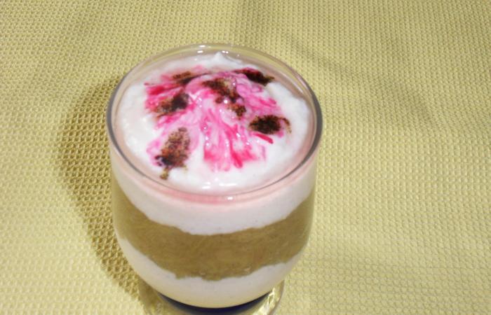 Rgime Dukan (recette minceur) : Verrine de rhubarbe au psyllium #dukan https://www.proteinaute.com/recette-verrine-de-rhubarbe-au-psyllium-11552.html