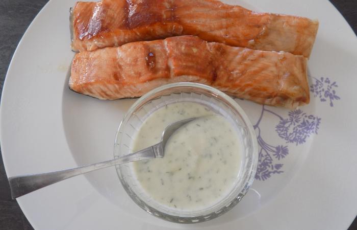 Rgime Dukan (recette minceur) : Pavs de saumon laqus, sauce au bleu #dukan https://www.proteinaute.com/recette-paves-de-saumon-laques-sauce-au-bleu-12179.html
